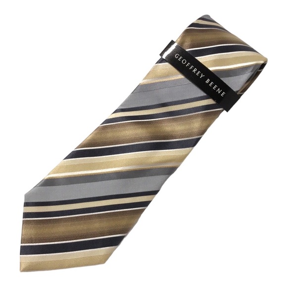Geoffrey Beene Other - GEOFFREY BEENE 100% Silk Tie